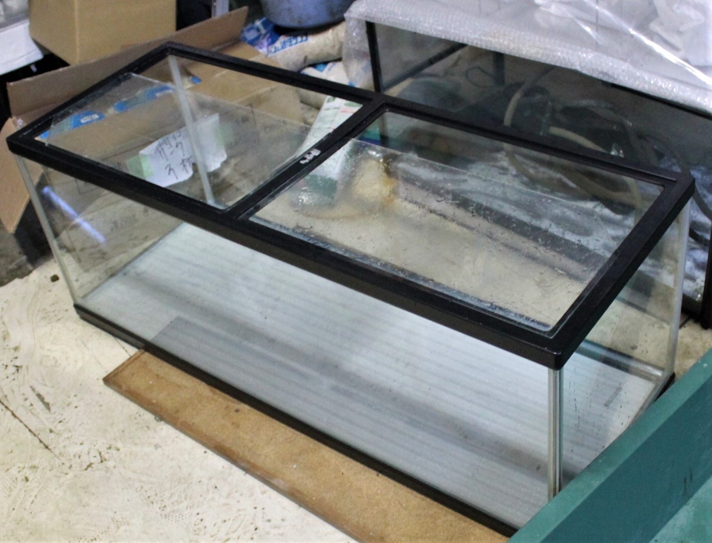 美品　１２０×４５×４５ ガラス水槽　ガラス蓋付